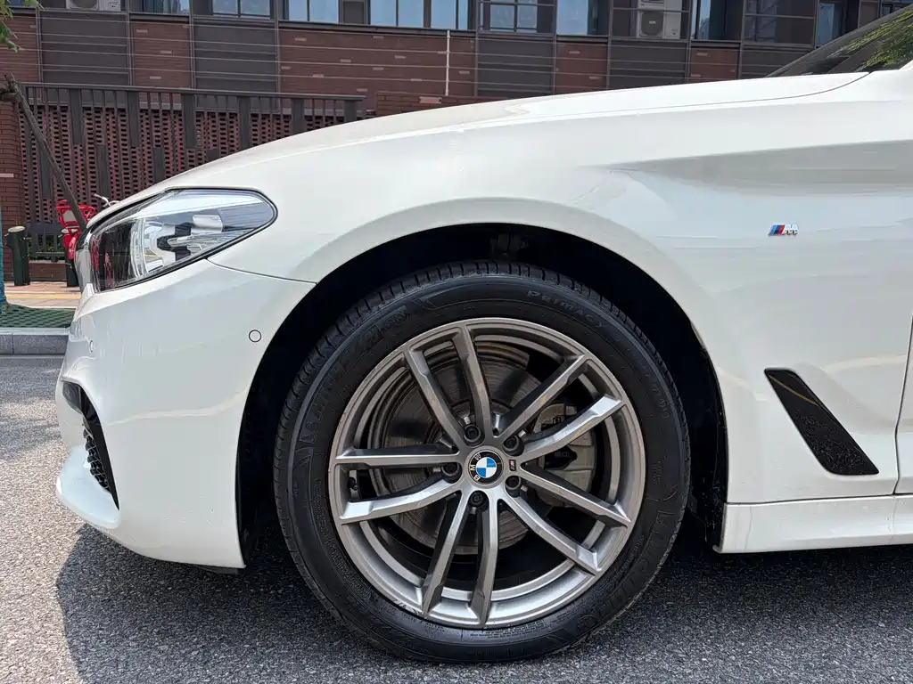 BMW 5 Series 2019