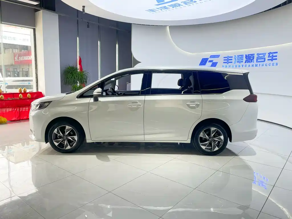 GAC Motor Trumpchi M6 2024 — фото 3