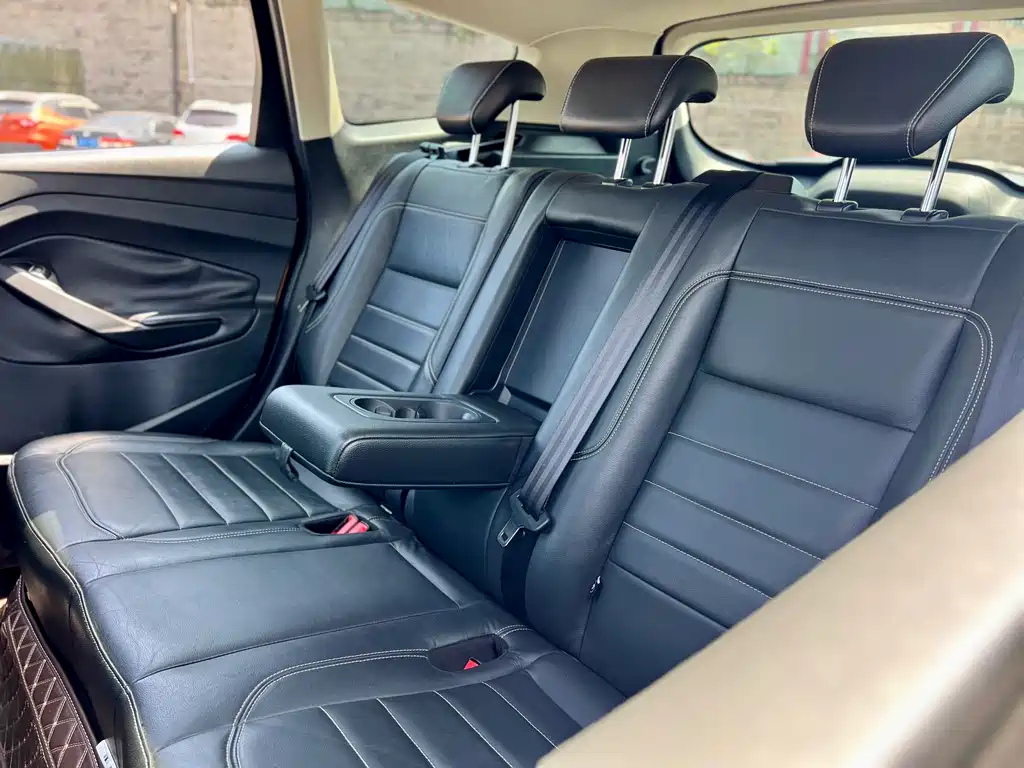 Ford Kuga 2017 — фото 13