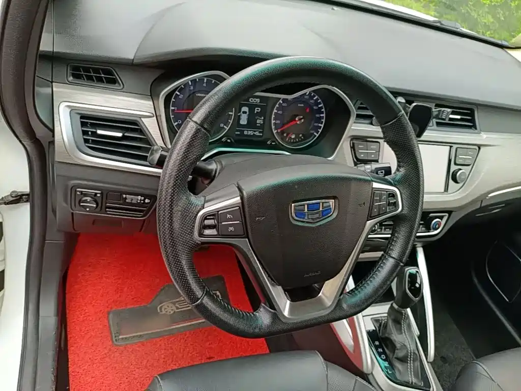 Geely Vision X3 2019 — фото 11