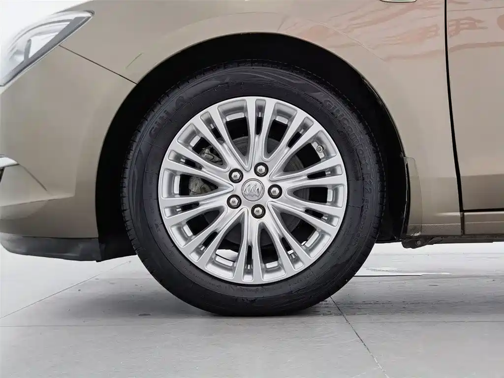 Buick Excelle 2015 — фото 17