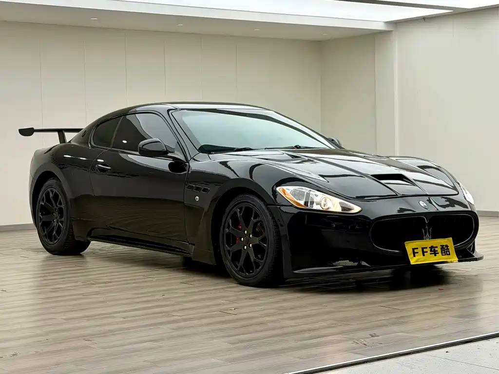Maserati GranTurismo 2013 — фото 2