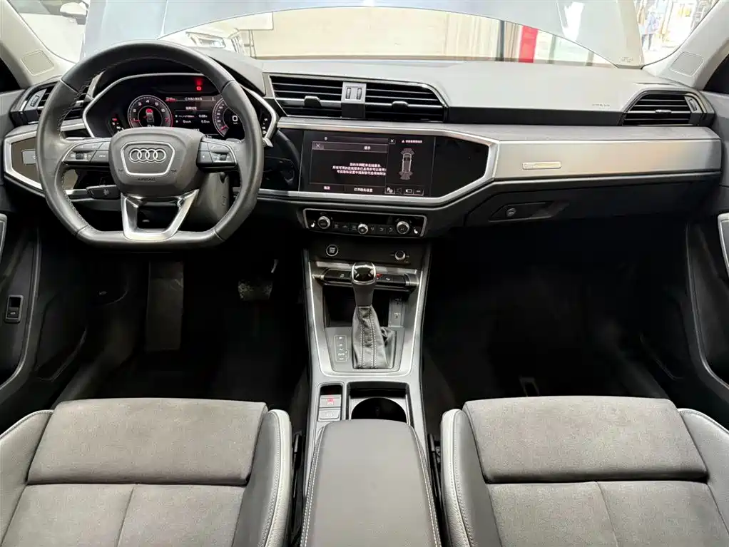 Audi Q3 2023 — фото 20