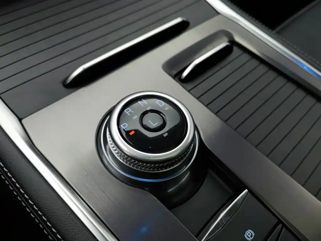 Ford Explorer 2022 — фото 13