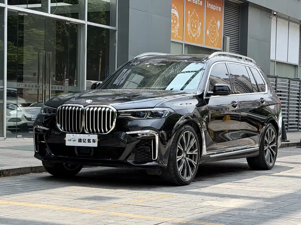 BMW X7 2020 — фото 1