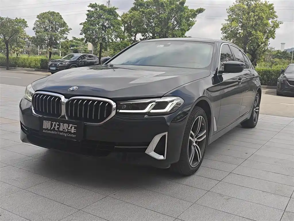 BMW 5 Series 2023 — фото 1