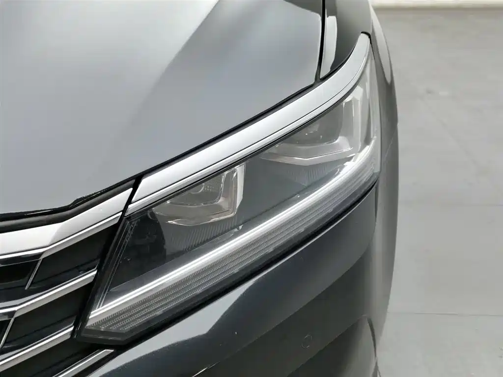 Volkswagen Passat 2018 — фото 7