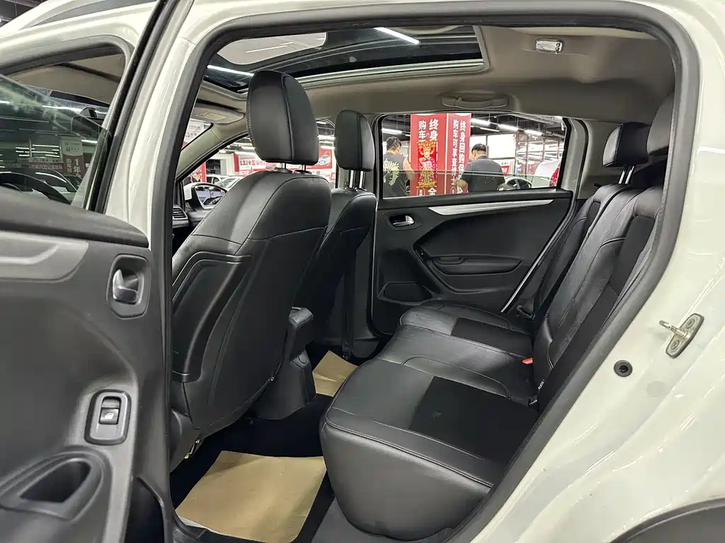 Citroen C3-XR 2015 — фото 14
