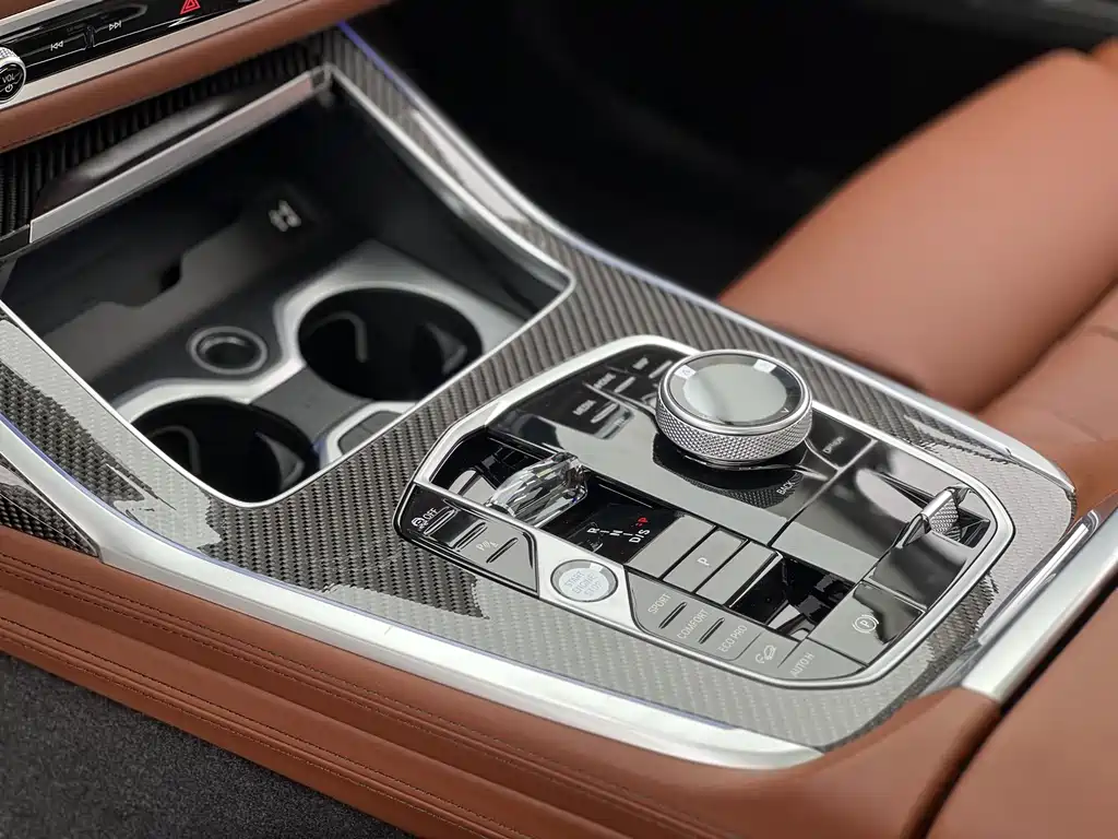 BMW X7 M60i 2025 — фото 16