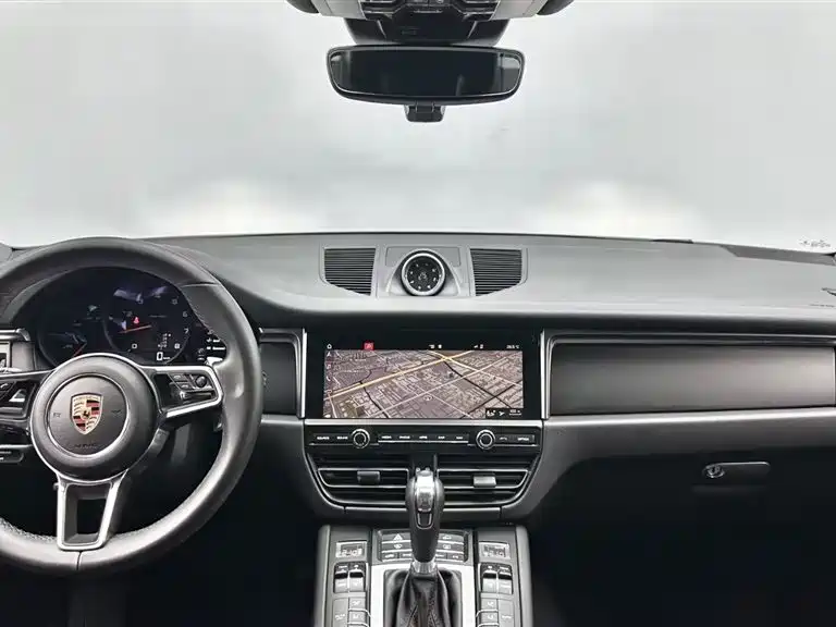 Porsche Macan 2019 — фото 15