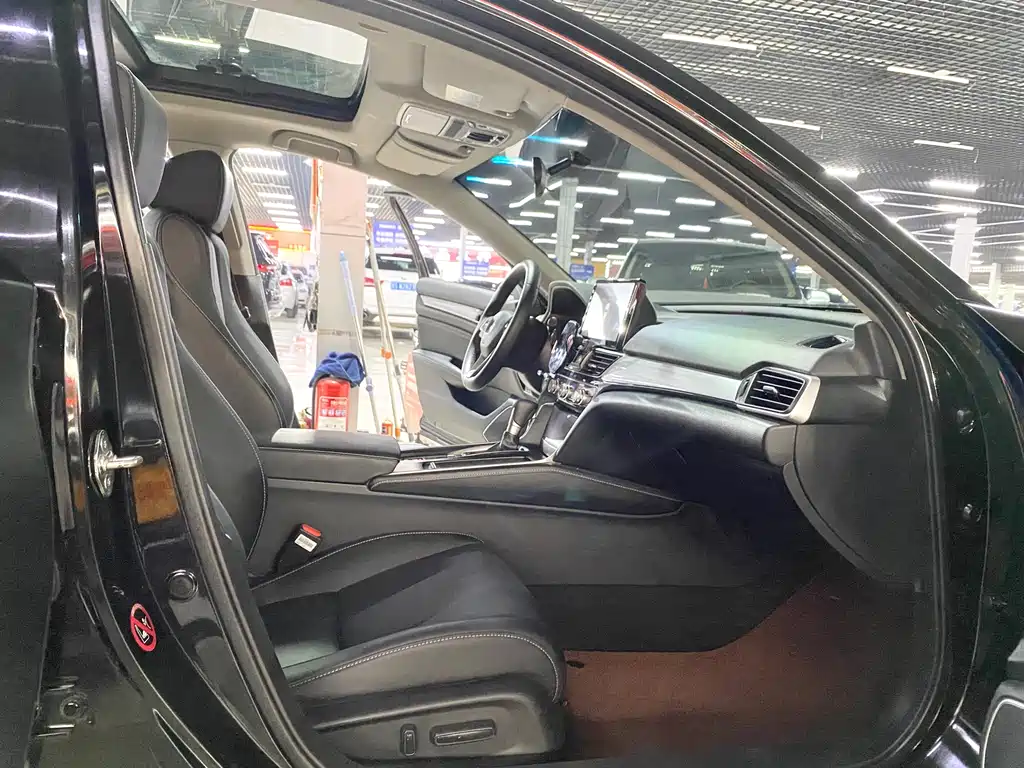 Honda Inspire 2020 — фото 18