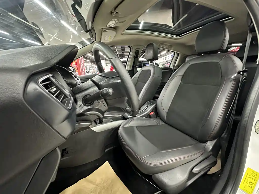 Citroen C3-XR 2015 — фото 23