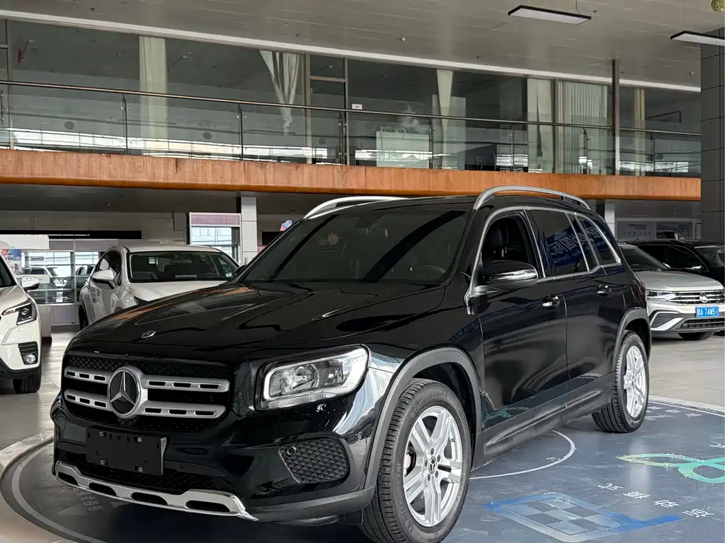 Mercedes-Benz GLB 2021