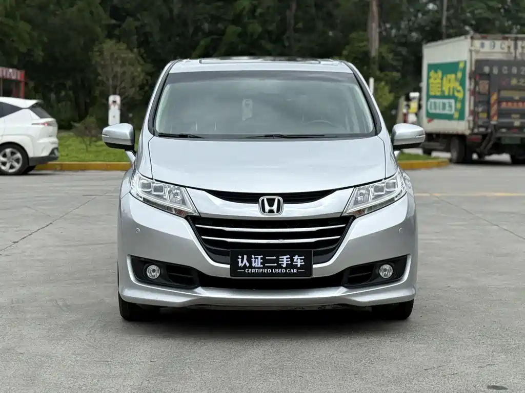 Honda Odyssey 2015 — фото 3