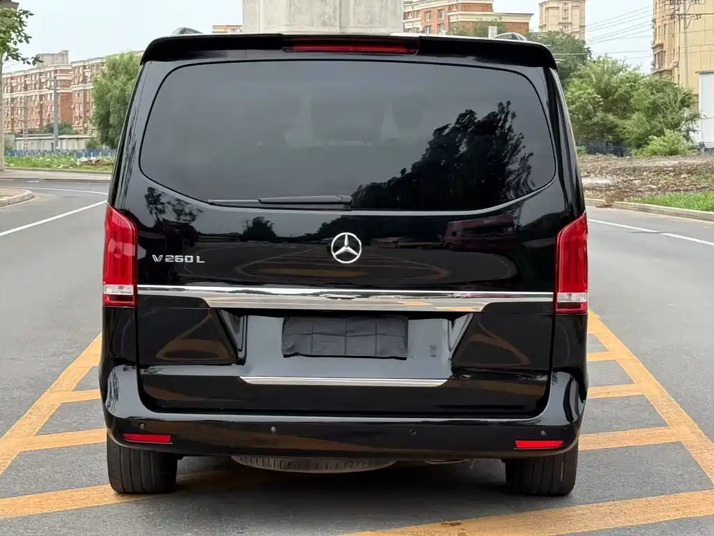 Mercedes-Benz V-Class 2018 — фото 8