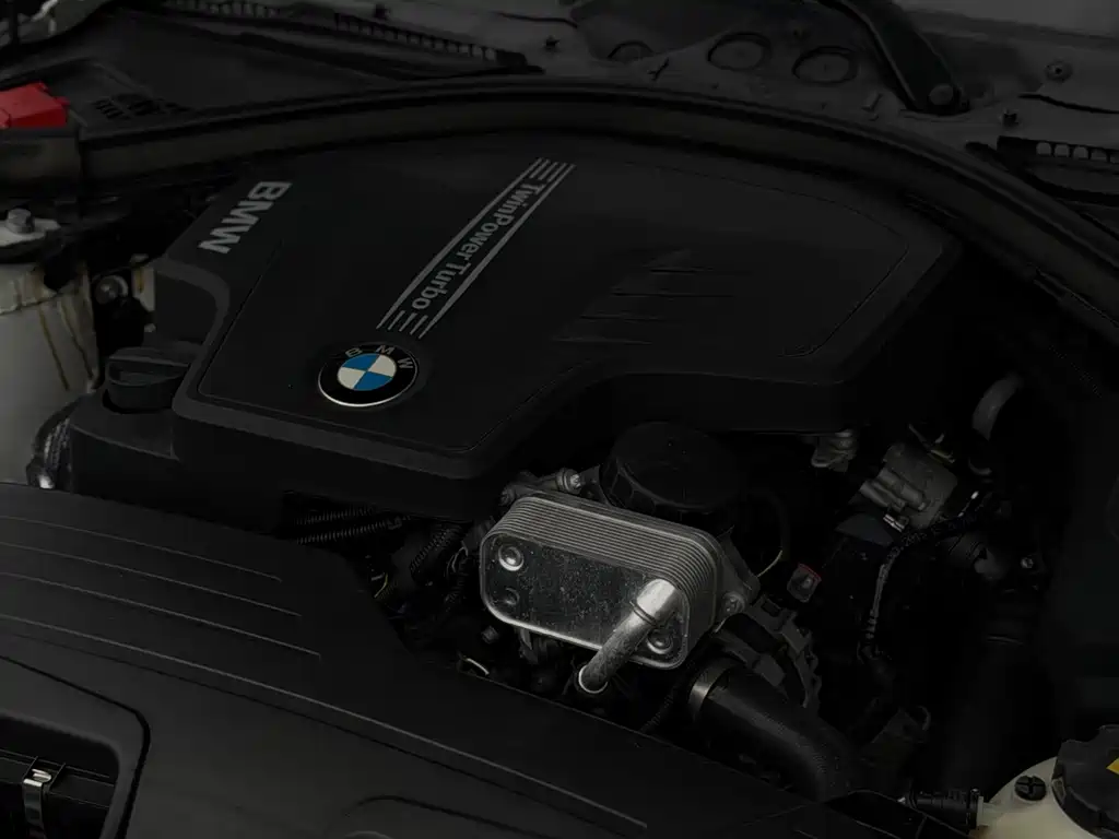 BMW 3 Series 2016 — фото 17
