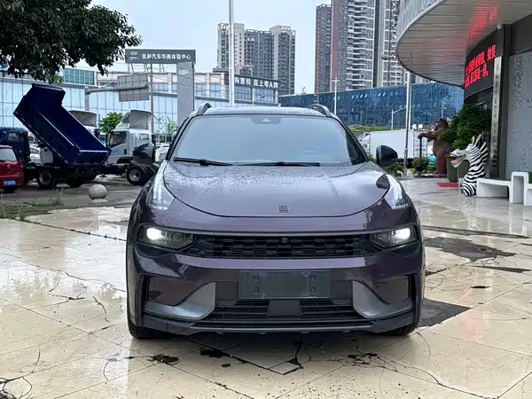 Lynk & Co 01 EM-P 2021