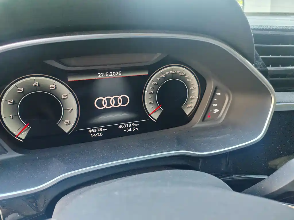 Audi Q3 2023 — фото 10