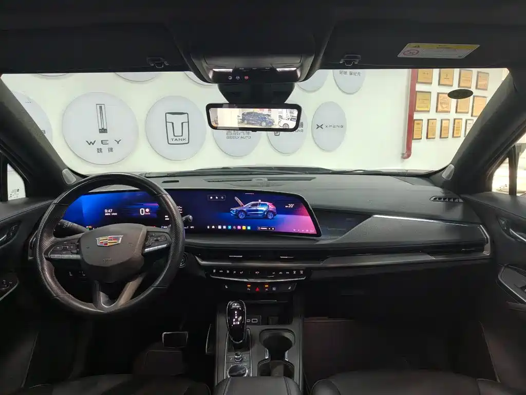 Cadillac XT4 2023 — фото 23