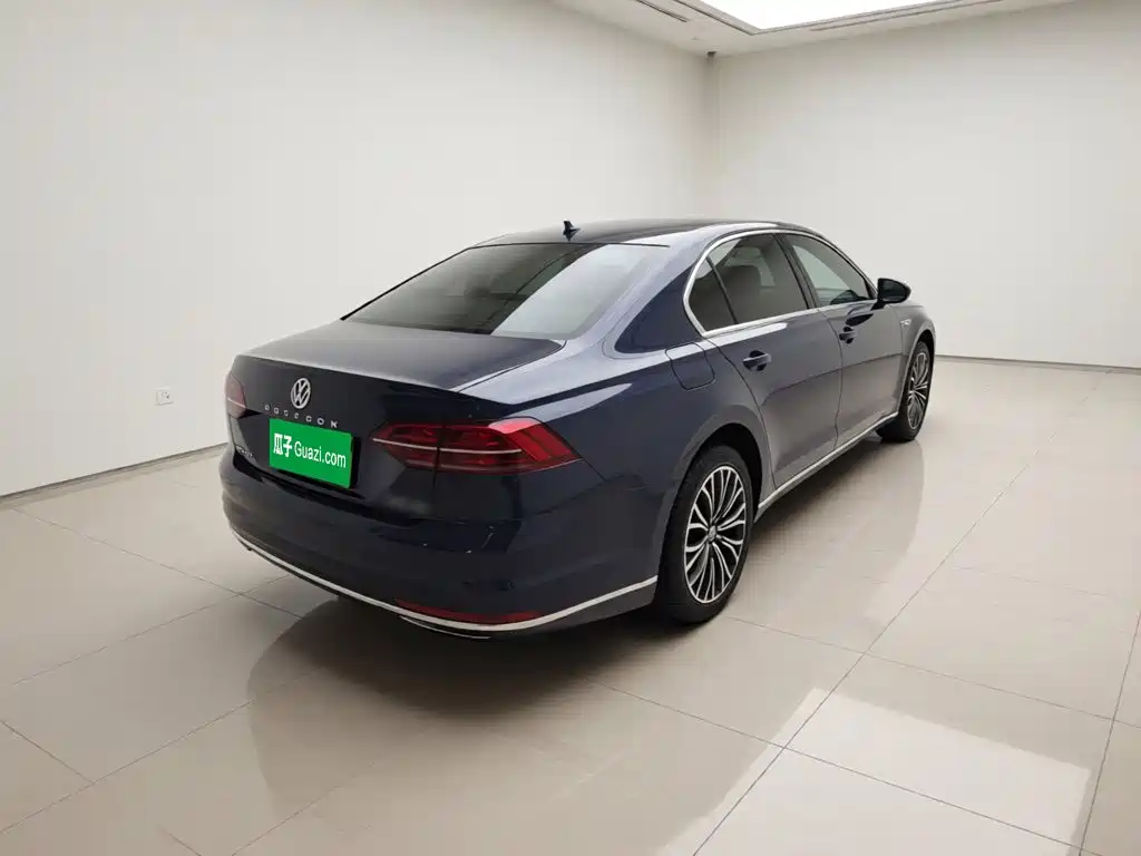 Volkswagen Phideon 2017 — фото 4
