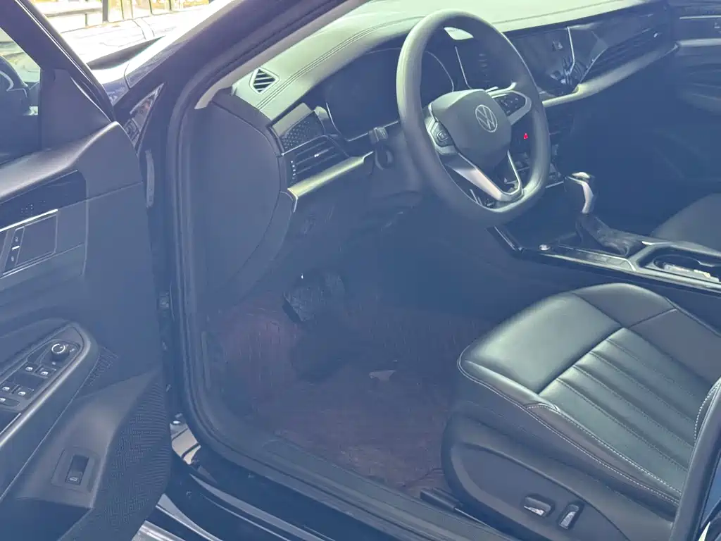 Volkswagen Passat 2023