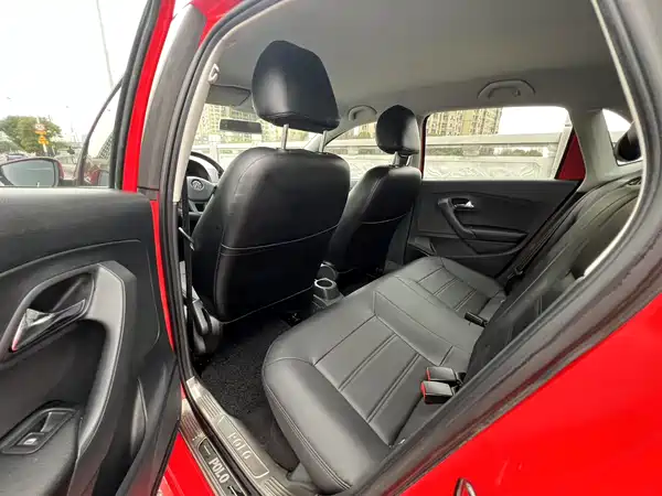 Volkswagen Polo 2016