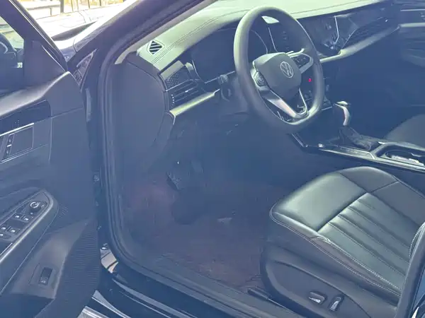 Volkswagen Passat 2023