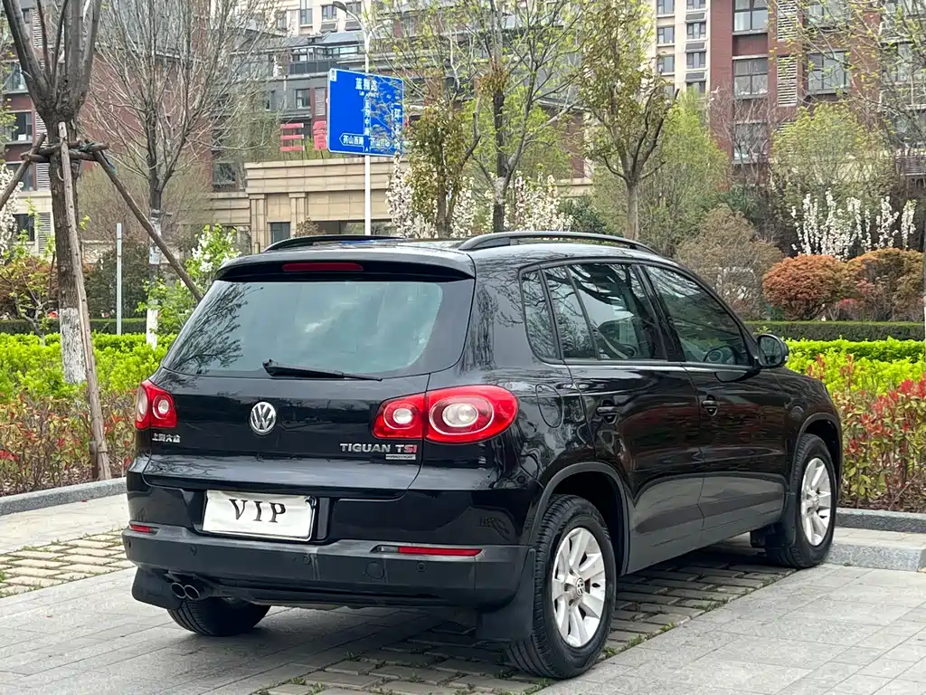 Volkswagen Tiguan 2012 — фото 4