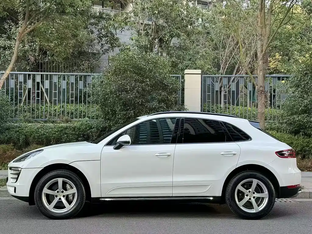 Porsche Macan 2017 — фото 3