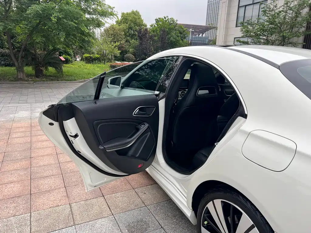Mercedes-Benz CLA 2015 — фото 10