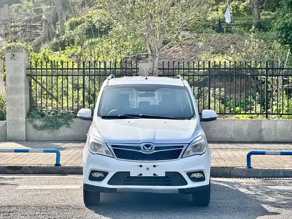 BAIC Huansu H2 2015