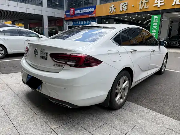 Buick Regal 2021
