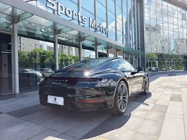 Porsche 911 2024