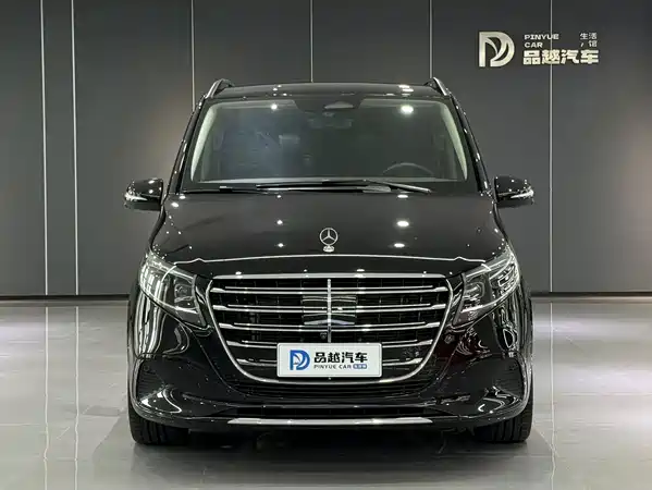 Mercedes-Benz V-Class 2024
