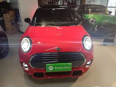 MINI MINI 2020