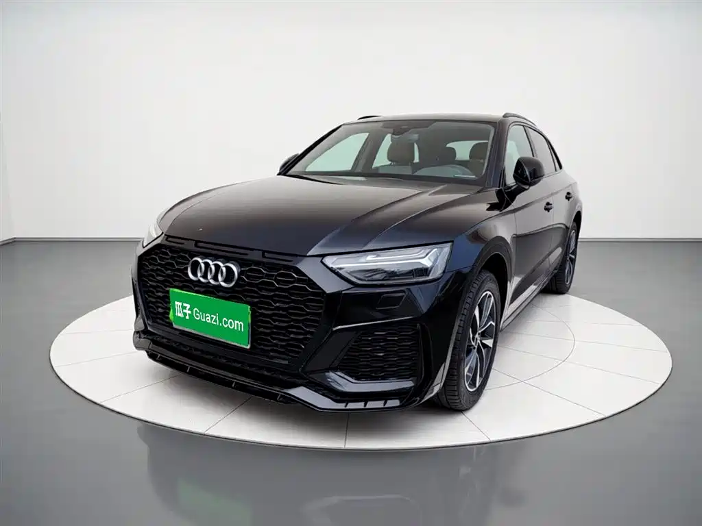 Audi Q5L 2023 — фото 1