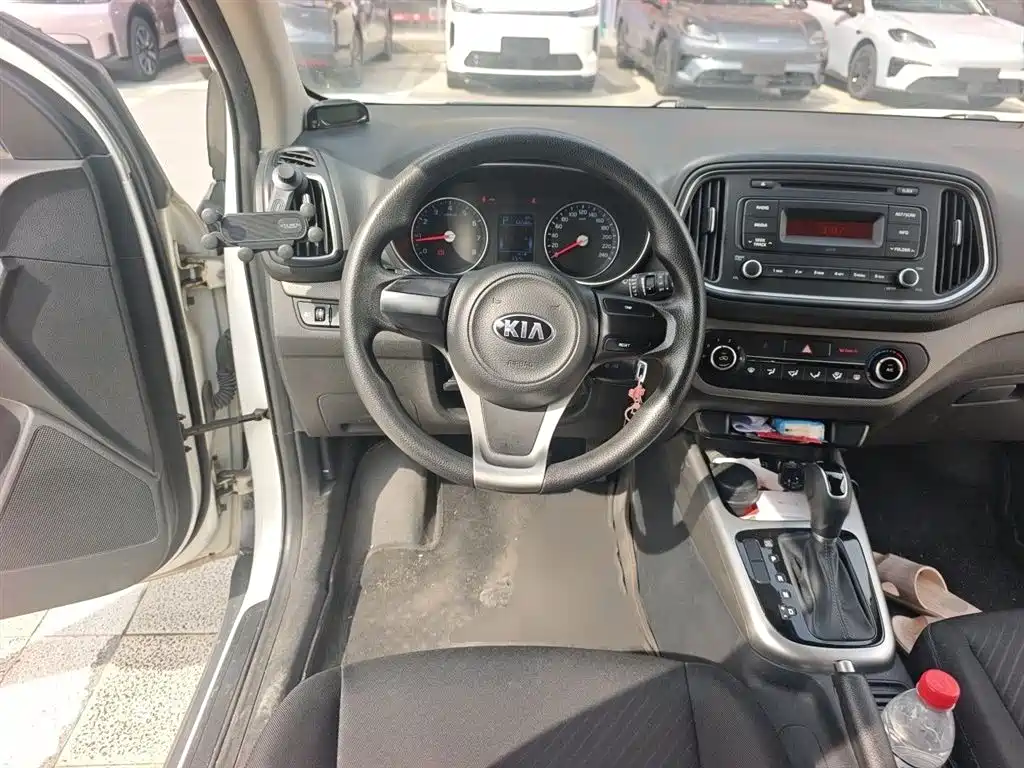 Kia KX3 2016 — фото 3