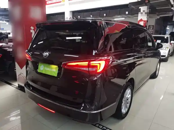 Buick GL8 2017