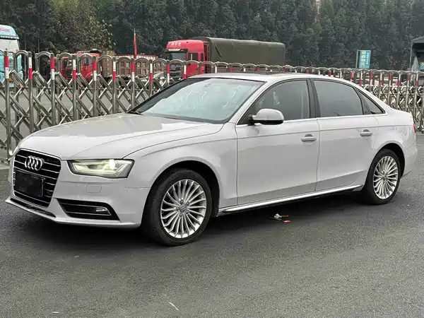 Audi A4L 2016