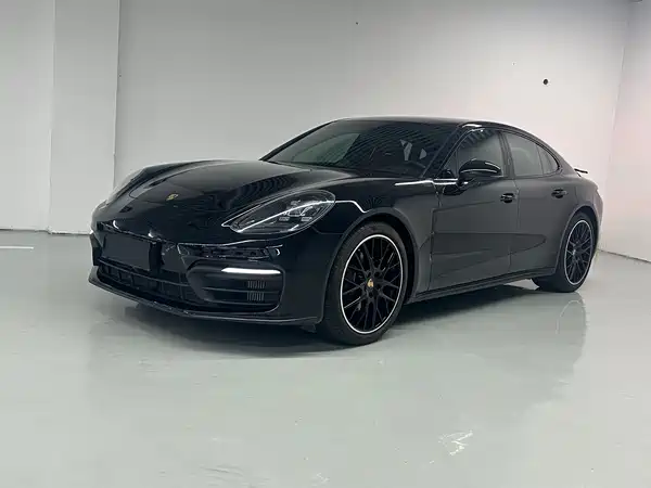 Porsche Panamera 2022