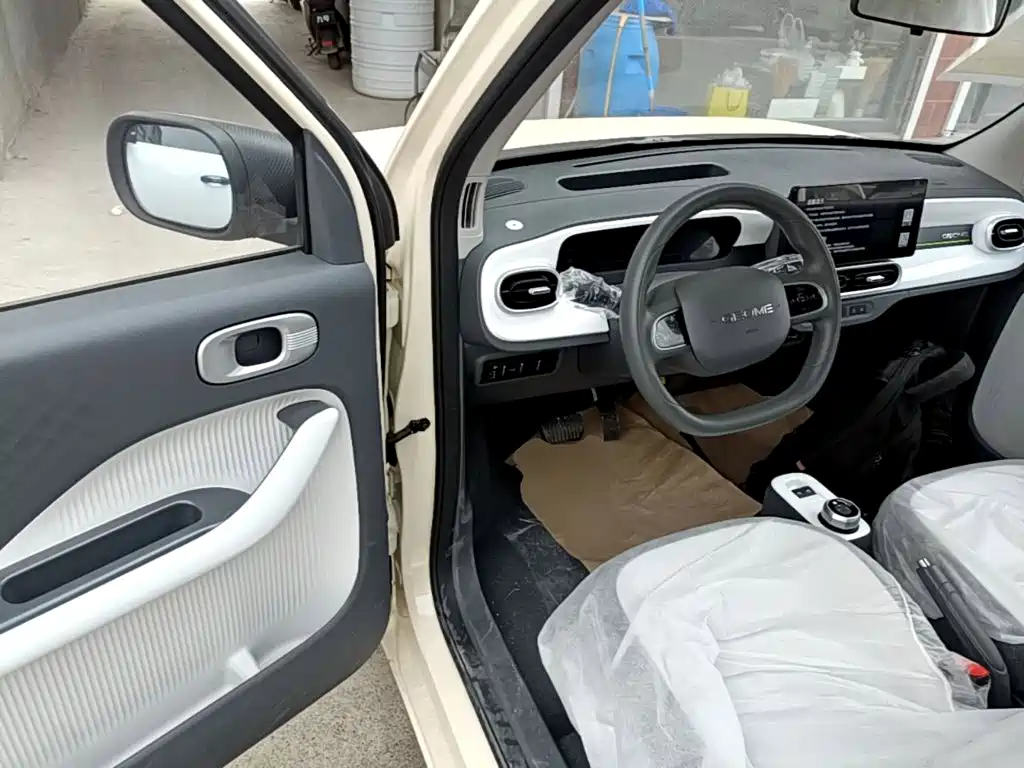 Geely Galaxy Panda 2026 — фото 16