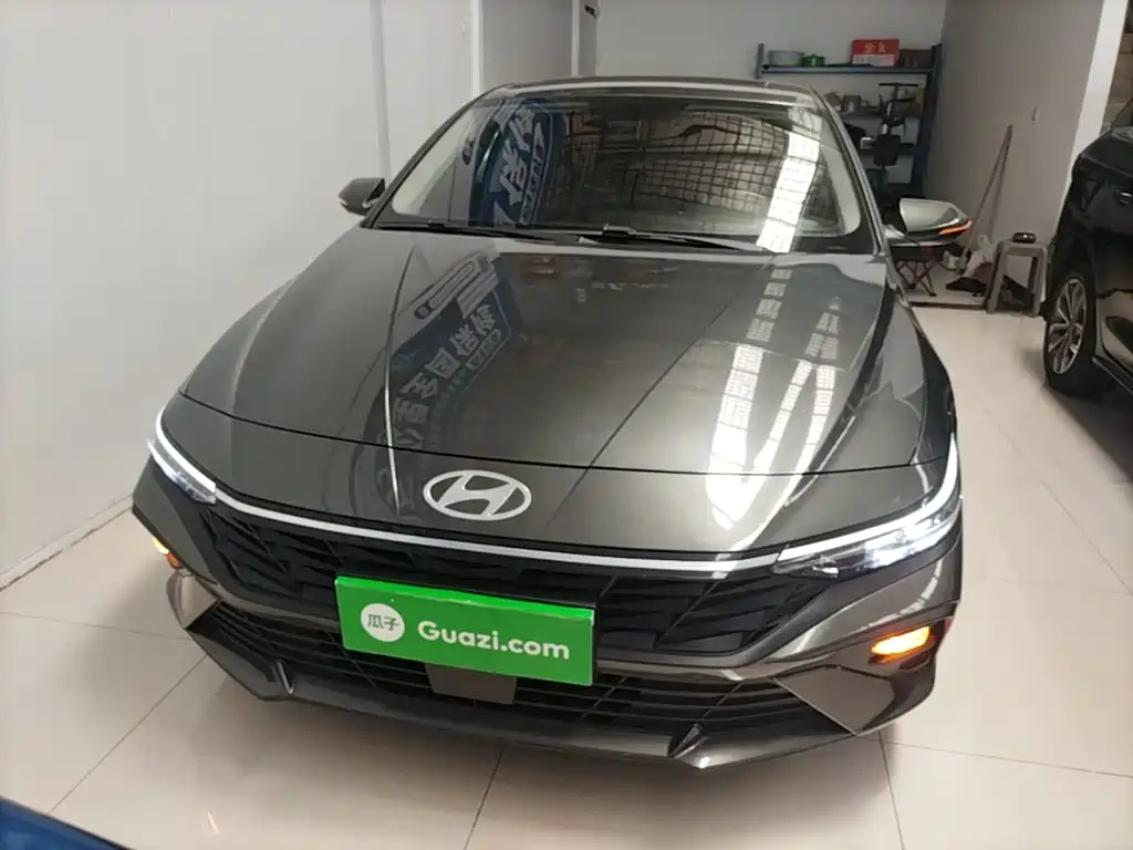 Hyundai Elantra 2024