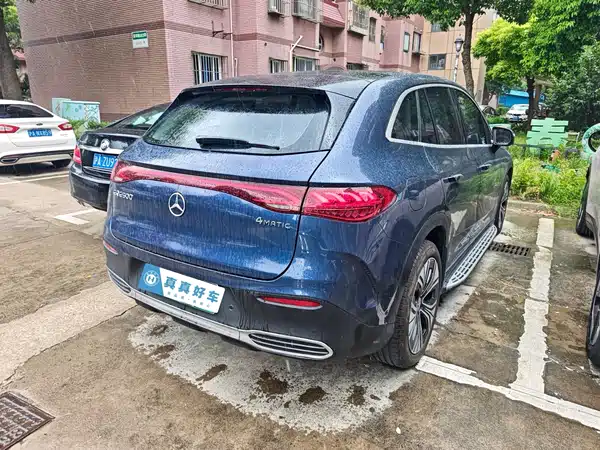 Mercedes-Benz EQE SUV 2024