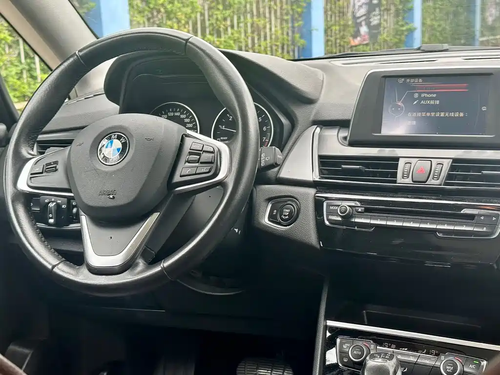 BMW 2 Series Wagon 2015 — фото 8