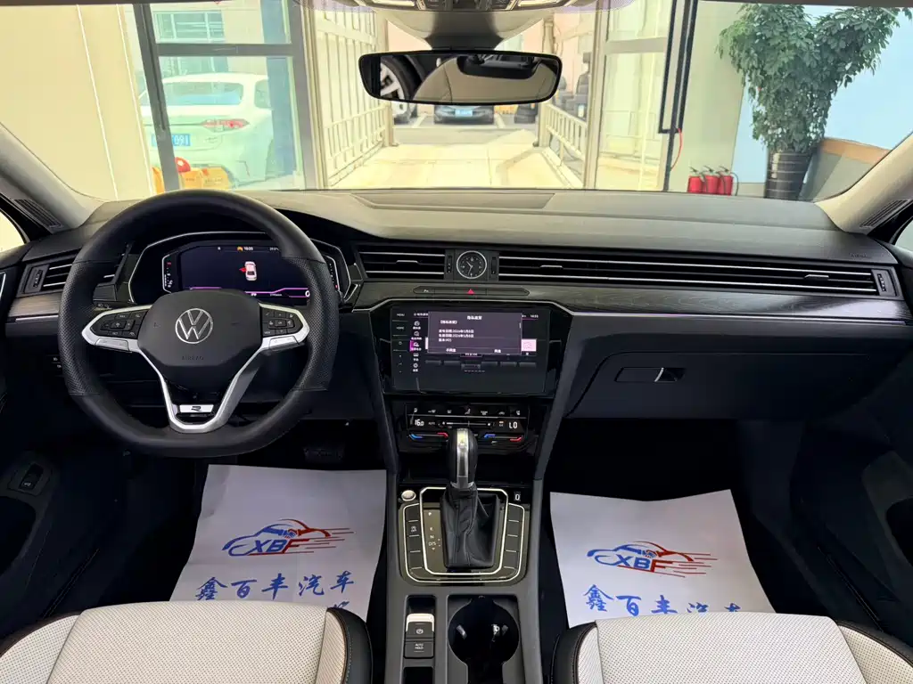 Volkswagen Magotan 2025
