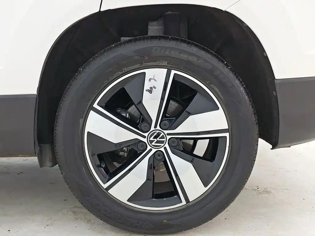 Volkswagen Tharu 2022 — фото 16