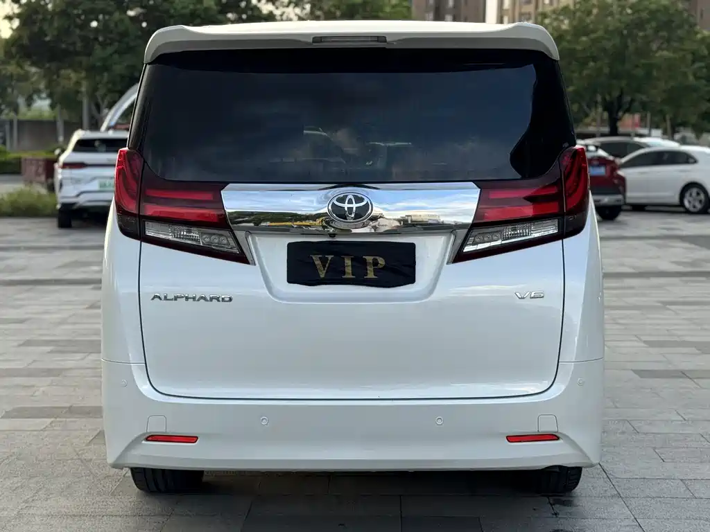 Toyota Alphard 2017 — фото 4