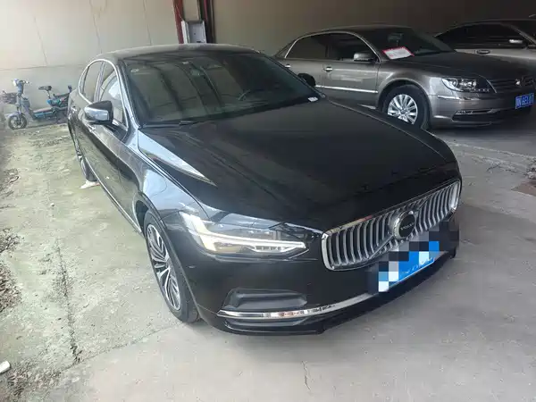 Volvo S90 2023