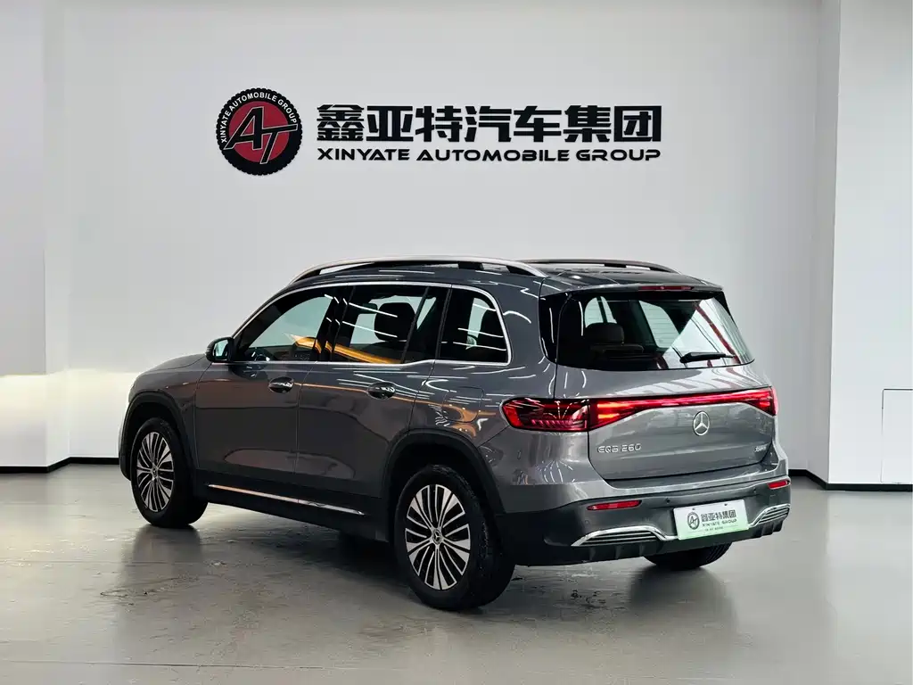 Mercedes-Benz EQB 2026