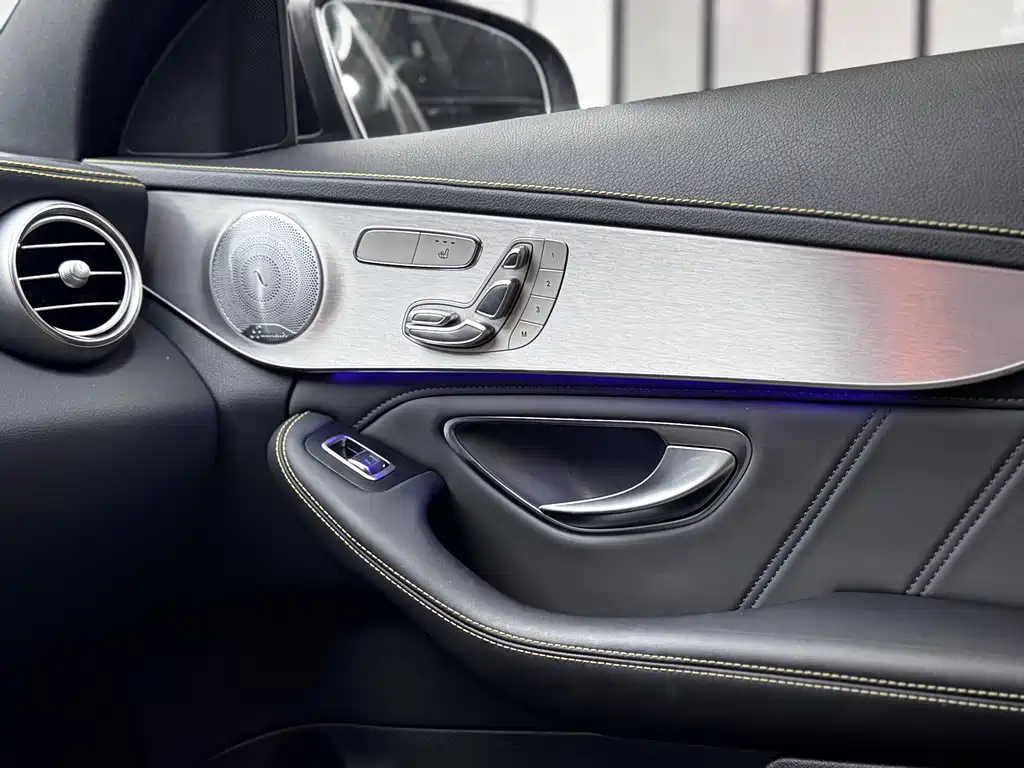 Mercedes-Benz C-Class AMG 2022 — фото 19